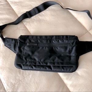 Hedgren belt/sling bag EUC